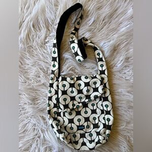 KAVU ⚜️ Crossbody Bag⚜️black and white